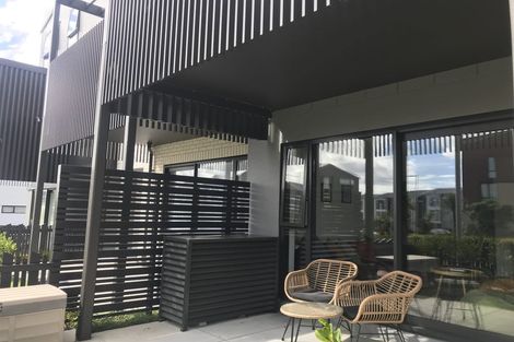 Photo of property in 10/71 Hobsonville Road, Hobsonville, Auckland, 0616