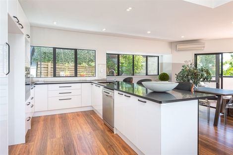 Photo of property in 139 Mount Pleasant Road, Mount Pleasant, Christchurch, 8081