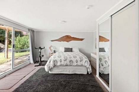 Photo of property in 10 Edgerton Road, Te Atatu Peninsula, Auckland, 0610