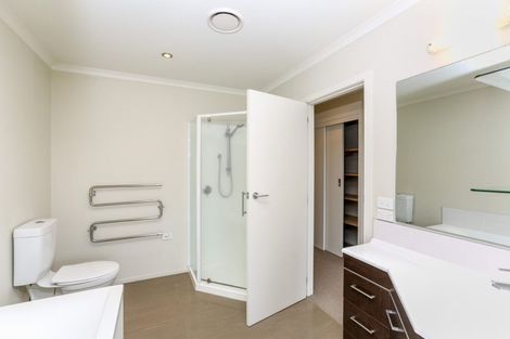 Photo of property in The Strand, 7/16 Ronald Street, Strandon, New Plymouth, 4312