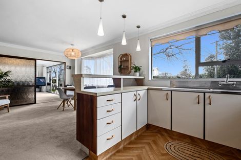 Photo of property in 2a Kauri Street, Merrilands, New Plymouth, 4312