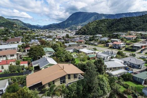 Photo of property in 50b Milton Terrace, Picton, 7220