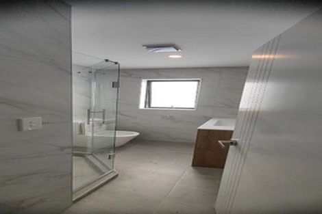 Photo of property in 22b Glendhu Road, Bayview, Auckland, 0629