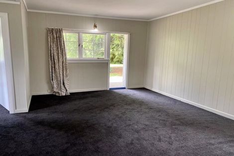 Photo of property in 122 Tawa Road, Kumeu, 0891