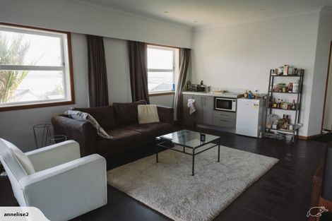 Photo of property in 1/33-35 Teal Crescent, Beach Haven, Auckland, 0626
