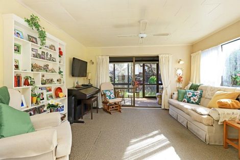 Photo of property in 1a Neeve Place, Taradale, Napier, 4112