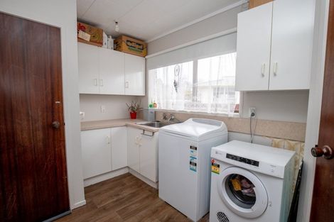 Photo of property in 22 Mahana Road, Ngatea, 3503