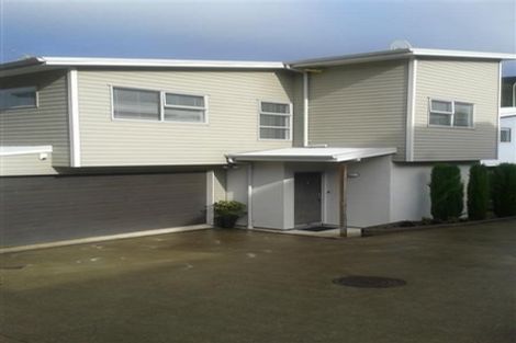 Photo of property in 82a Kirton Drive, Riverstone Terraces, Upper Hutt, 5018