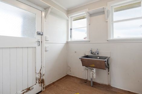 Photo of property in 37 Montgomery Crescent, Bader, Hamilton, 3206