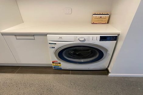 Photo of property in 1/19-23 Matipo Road, Mairangi Bay, Auckland, 0630