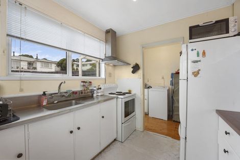 Photo of property in 21a Oakleigh Street, Maungaraki, Lower Hutt, 5010