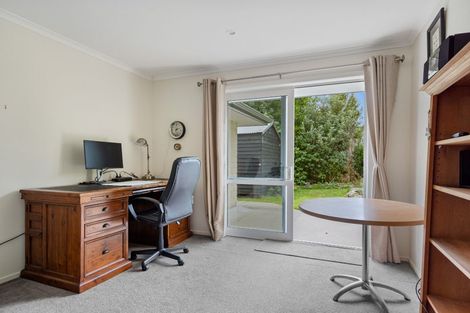 Photo of property in 11 Cookham Place, Maunu, Whangarei, 0179