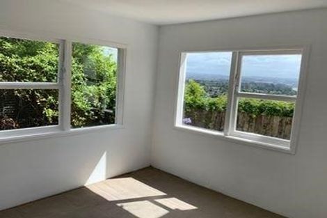 Photo of property in 2/20 Pemberton Avenue, Bayview, Auckland, 0629