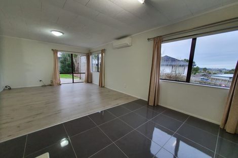 Photo of property in 41 Caribbean Drive, Unsworth Heights, Auckland, 0632