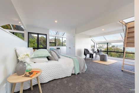 Photo of property in 33 Homebush Road, Khandallah, Wellington, 6035