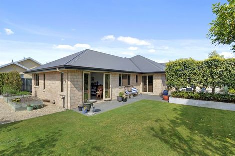 Photo of property in 30 Foresters Crescent, Parklands, Christchurch, 8083