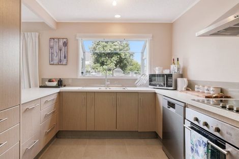 Photo of property in 1335b Papamoa Beach Road, Papamoa Beach, Papamoa, 3118