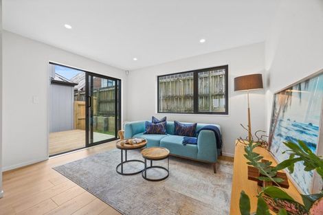 Photo of property in 58c Fitzherbert Avenue, West Harbour, Auckland, 0618