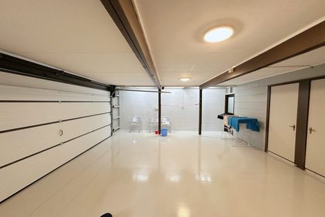 Photo of property in 2/16 Manutara Avenue, Forrest Hill, Auckland, 0620