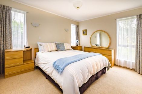 Photo of property in 42 Awanui Drive, Waikanae, 5036