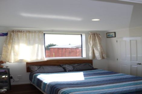 Photo of property in 12 George Arthur Place, Pukekohe, 2120