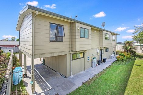 Photo of property in 11 Millen Place, Clarks Beach, 2122