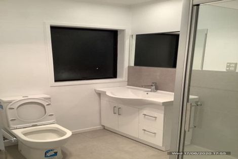 Photo of property in 12 Penruddocke Road, Half Moon Bay, Auckland, 2012