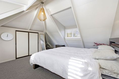 Photo of property in 105 Royal Park Drive, Parklands, Christchurch, 8083