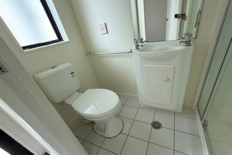 Photo of property in Lynn Park Terrace, 10/12 Ambrico Place, New Lynn, Auckland, 0600