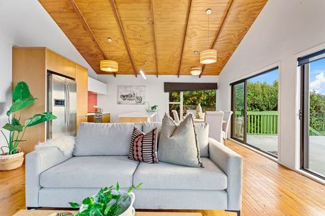 Photo of property in 26 Edwin Mitchelson Road, Muriwai, Waimauku, 0881