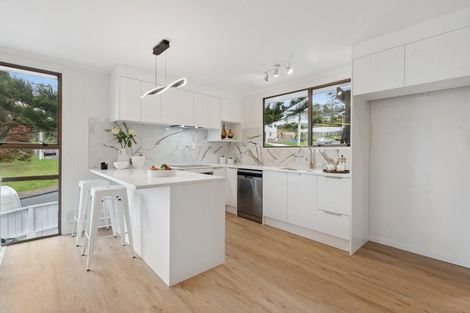 Photo of property in 1/16 Hogans Road, Glenfield, Auckland, 0629