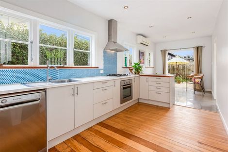 Photo of property in 9 Tawa Street, Eastbourne, Lower Hutt, 5013