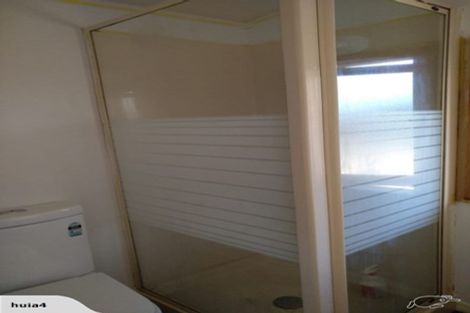 Photo of property in 21 Tiromoana Road, Raumati South, Paraparaumu, 5032