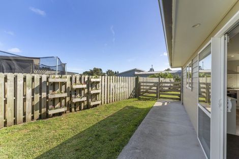 Photo of property in 4 Te Wiremu Lane, Otaki, 5512