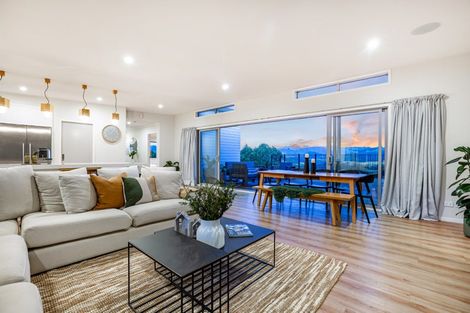 Photo of property in 136 Endeavour Drive, Whitby, Porirua, 5024