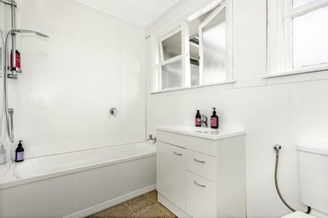 Photo of property in 24 Churchill Crescent, Te Hapara, Gisborne, 4010