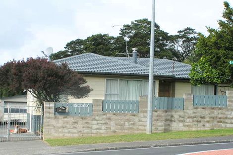 Photo of property in 40 Reynella Drive, Massey, Auckland, 0614