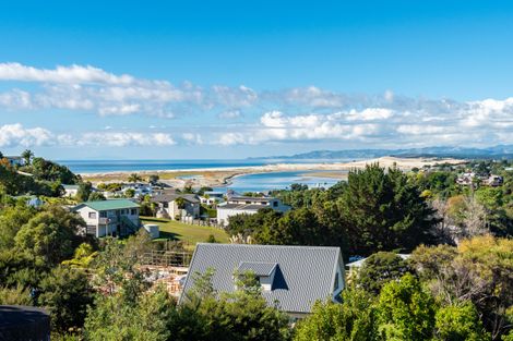 Photo of property in 52 Cullen Street, Mangawhai Heads, Mangawhai, 0505