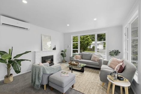 Photo of property in 27 Lees Grove, Wainuiomata, Lower Hutt, 5014