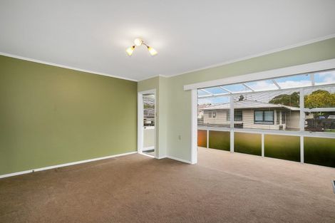 Photo of property in 1/42 Chartwell Avenue, Glenfield, Auckland, 0629
