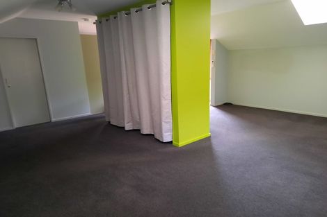 Photo of property in 21 Thatcher Crescent, Crofton Downs, Wellington, 6035