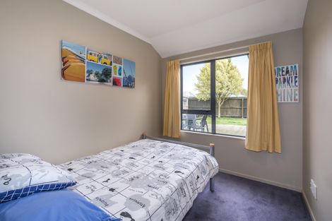 Photo of property in 16 Camleigh Close, Kaiapoi, 7630