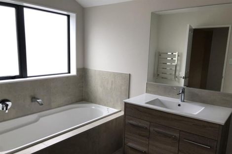 Photo of property in 40d Anselmi Ridge Road, Pukekohe, 2120