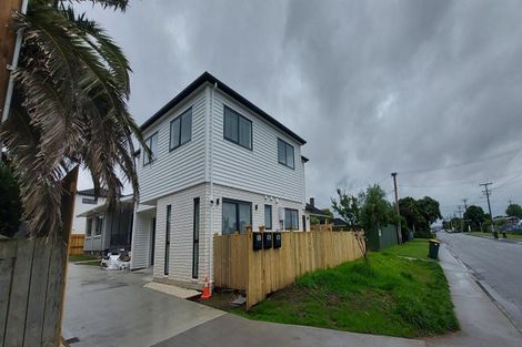 Photo of property in 708a Te Atatu Road, Te Atatu Peninsula, Auckland, 0610