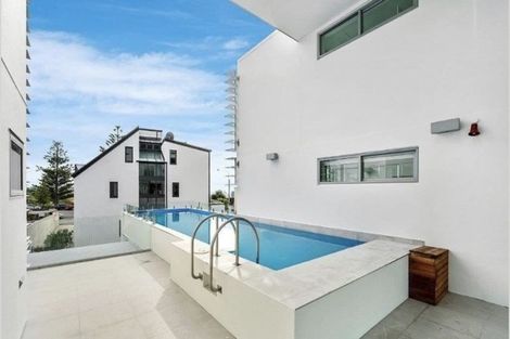 Photo of property in 2/22 Esplanade, Sumner, Christchurch, 8081