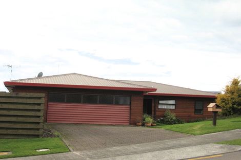 Photo of property in 5 Holmburn Street, Welcome Bay, Tauranga, 3112