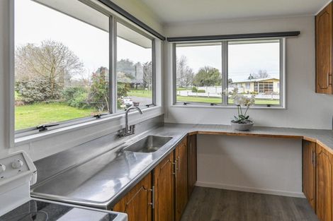 Photo of property in 35 Walton Way, Flaxmere, Hastings, 4120