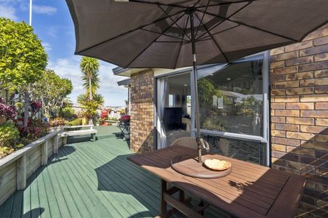 Photo of property in 88 Tauranga Place, Orewa, 0931