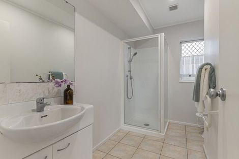 Photo of property in 2 Marlon Lane, East Tamaki, Auckland, 2016