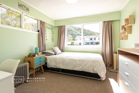 Photo of property in 40 Larchmont Grove, Totara Park, Upper Hutt, 5018